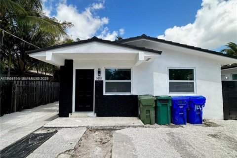 Propiedad comercial en venta en Miami, Florida № 2001391 - foto 21