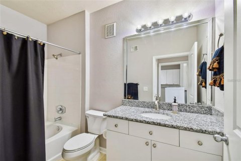 Condo in Tampa, Florida, 1 bedroom № 2157479 - photo 5