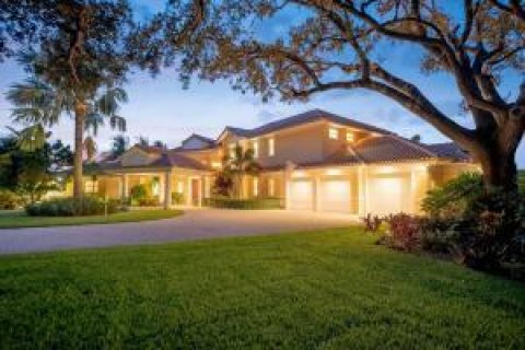 Condo in Stuart, Florida, 4 bedrooms  № 2250406 - photo 10