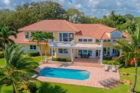 Condo in Stuart, Florida, 4 bedrooms  № 2250406 - photo 6
