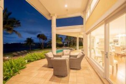 Condo in Stuart, Florida, 4 bedrooms  № 2250406 - photo 13