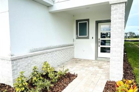 Casa en venta en Winter Haven, Florida, 3 dormitorios, 137.5 m2 № 1899510 - foto 1