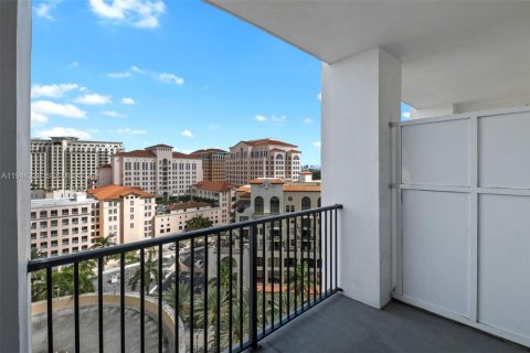 Condominio en alquiler en Coral Gables, Florida, 2 dormitorios, 116.22 m2 № 2002870 - foto 13