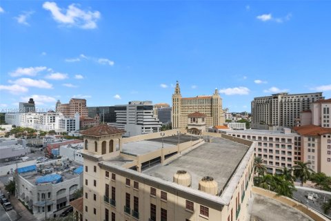 Condominio en alquiler en Coral Gables, Florida, 2 dormitorios, 116.22 m2 № 2002870 - foto 15