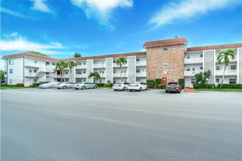 Condo in Lauderhill, Florida, 1 bedroom  № 1868590 - photo 20