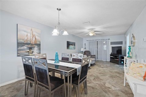 Condo in Dunedin, Florida, 2 bedrooms  № 1747606 - photo 6