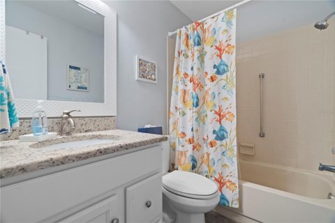 Condo in Dunedin, Florida, 2 bedrooms  № 1747606 - photo 16