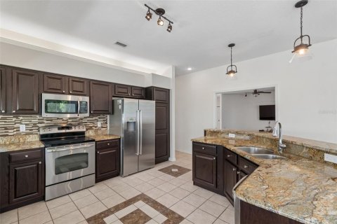 House in Tarpon Springs, Florida 3 bedrooms, 246.75 sq.m. № 2239757 - photo 24