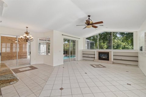 House in Tarpon Springs, Florida 3 bedrooms, 246.75 sq.m. № 2239757 - photo 28