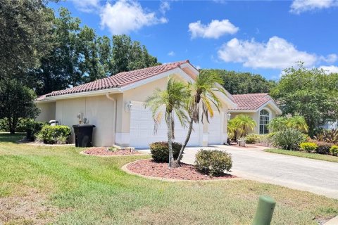 House in Tarpon Springs, Florida 3 bedrooms, 246.75 sq.m. № 2239757 - photo 4