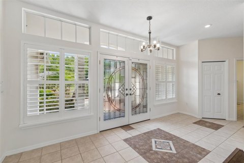 House in Tarpon Springs, Florida 3 bedrooms, 246.75 sq.m. № 2239757 - photo 8