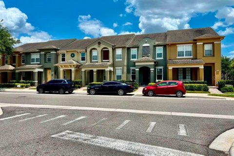 Townhouse in Windermere, Florida 3 bedrooms, 160.16 sq.m. № 2259334 - photo 3