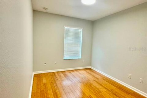 Townhouse in Windermere, Florida 3 bedrooms, 160.16 sq.m. № 2259334 - photo 13