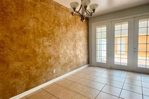 Townhouse in Windermere, Florida 3 bedrooms, 160.16 sq.m. № 2259334 - photo 14
