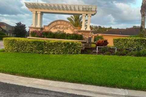 Townhouse in Windermere, Florida 3 bedrooms, 160.16 sq.m. № 2259334 - photo 21