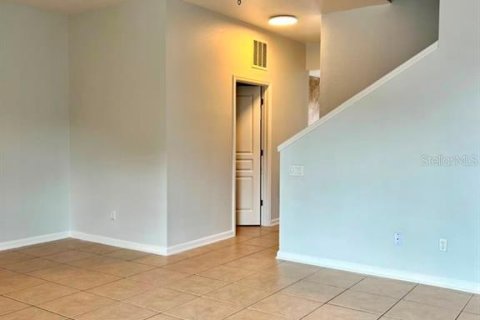 Townhouse in Windermere, Florida 3 bedrooms, 160.16 sq.m. № 2259334 - photo 12