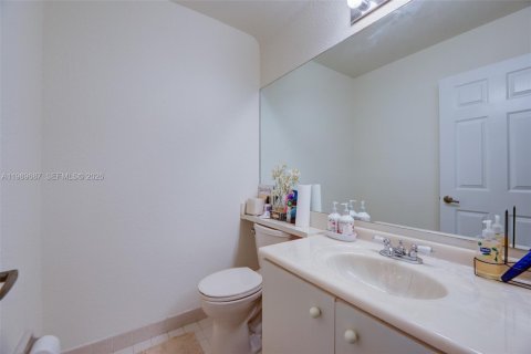 Casa en venta en Plantation, Florida, 4 dormitorios, 216.83 m2 № 2057333 - foto 26