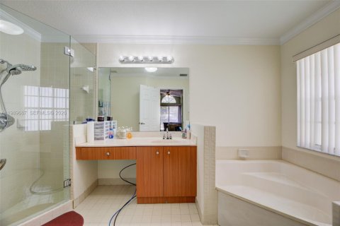 Casa en venta en Plantation, Florida, 4 dormitorios, 216.83 m2 № 2057333 - foto 24