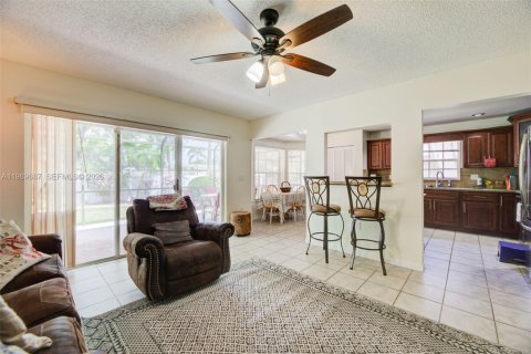 Casa en venta en Plantation, Florida, 4 dormitorios, 216.83 m2 № 2057333 - foto 17