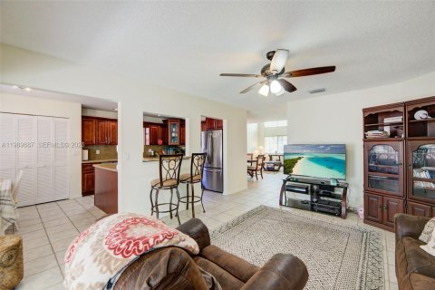 Casa en venta en Plantation, Florida, 4 dormitorios, 216.83 m2 № 2057333 - foto 18