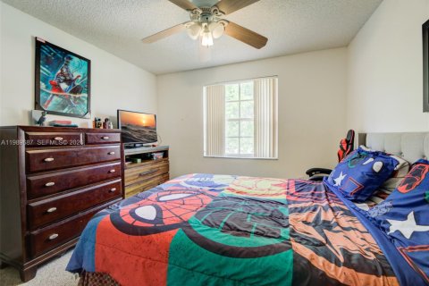 Casa en venta en Plantation, Florida, 4 dormitorios, 216.83 m2 № 2057333 - foto 30