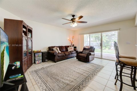 Casa en venta en Plantation, Florida, 4 dormitorios, 216.83 m2 № 2057333 - foto 20