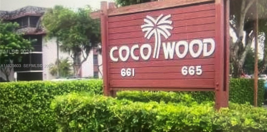 Condo in Miami, Florida, 2 bedrooms  № 2041321