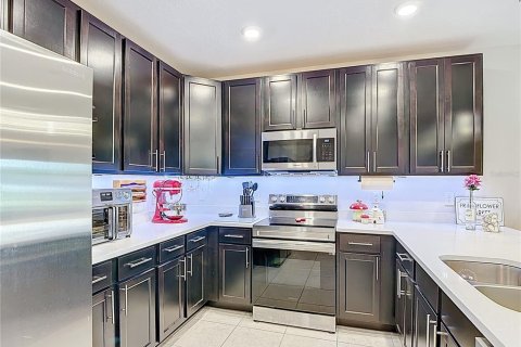 Townhouse in Kissimmee, Florida 3 bedrooms, 163.69 sq.m. № 1781217 - photo 4