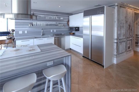 Снять в аренду кондоминиум в Майами, Флорида 2 спальни, 134.62м2, № 1987910 - фото 5