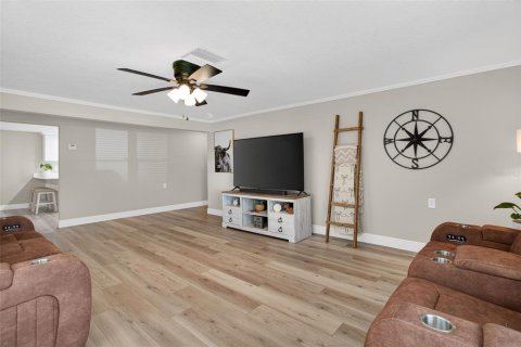 Villa ou maison à vendre à Tarpon Springs, Floride: 4 chambres, 183.11 m2 № 2142933 - photo 20