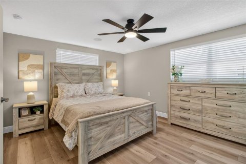 Villa ou maison à vendre à Tarpon Springs, Floride: 4 chambres, 183.11 m2 № 2142933 - photo 7