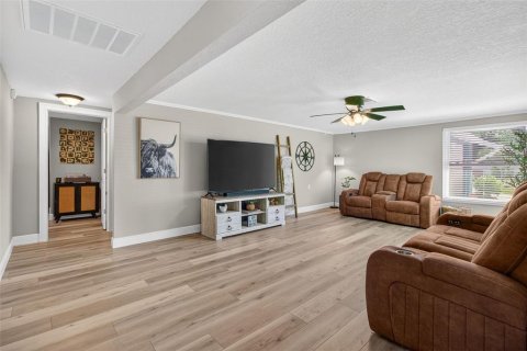 Villa ou maison à vendre à Tarpon Springs, Floride: 4 chambres, 183.11 m2 № 2142933 - photo 19