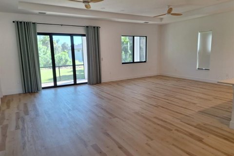House in Rotonda, Florida 3 bedrooms, 161.46 sq.m. № 2096473 - photo 5
