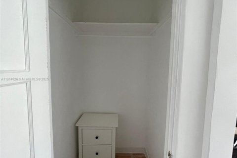 Immobilier commercial à louer à Miami Beach, Floride: 4 chambres, 237.74 m2 № 1969705 - photo 13