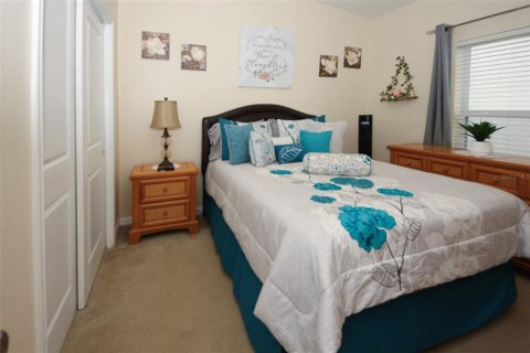 House in Spring Hill, Florida 4 bedrooms, 193.42 sq.m. № 2110768 - photo 25