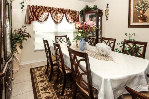 House in Spring Hill, Florida 4 bedrooms, 193.42 sq.m. № 2110768 - photo 17