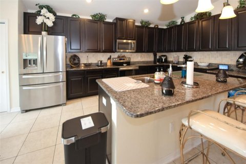House in Spring Hill, Florida 4 bedrooms, 193.42 sq.m. № 2110768 - photo 12