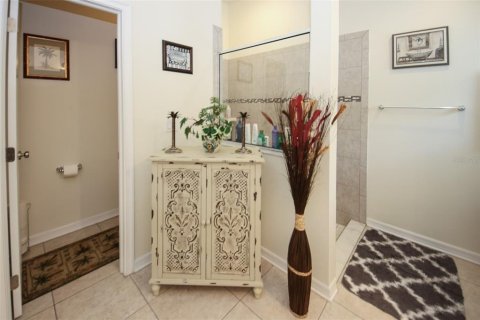 House in Spring Hill, Florida 4 bedrooms, 193.42 sq.m. № 2110768 - photo 20