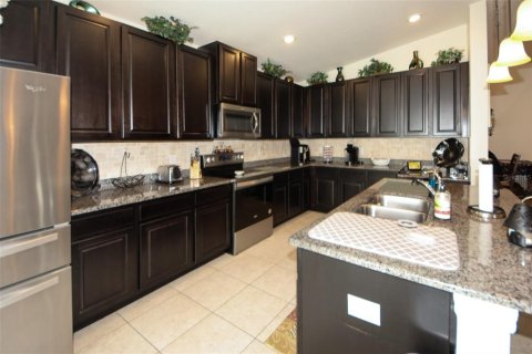 House in Spring Hill, Florida 4 bedrooms, 193.42 sq.m. № 2110768 - photo 10