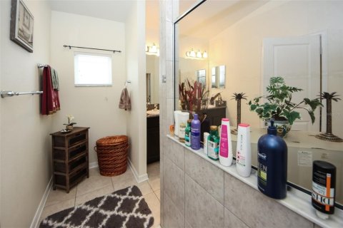 House in Spring Hill, Florida 4 bedrooms, 193.42 sq.m. № 2110768 - photo 21