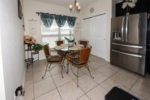 House in Spring Hill, Florida 4 bedrooms, 193.42 sq.m. № 2110768 - photo 9