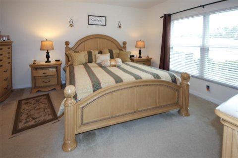 House in Spring Hill, Florida 4 bedrooms, 193.42 sq.m. № 2110768 - photo 18
