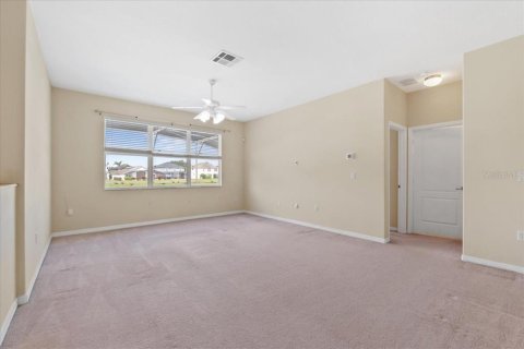House in Davenport, Florida 5 bedrooms, 291.71 sq.m. № 1917840 - photo 30