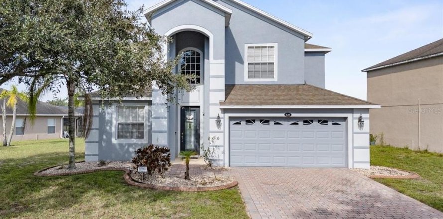 House in Davenport, Florida 5 bedrooms, 291.71 sq.m. № 1917840