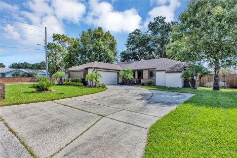 House in Apopka, Florida 4 bedrooms, 181.25 sq.m. № 1910929 - photo 2
