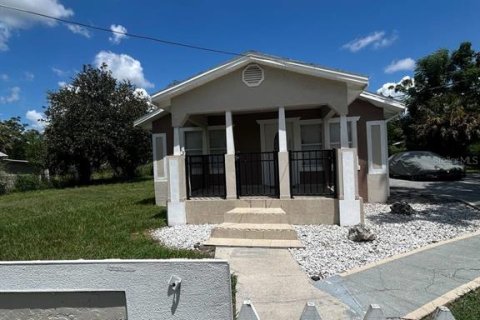 House in Eaton Park, Florida 4 bedrooms, 90.02 sq.m. № 1916857 - photo 21