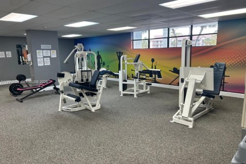 Купить кондоминиум в Халландейл-Бич, Флорида 2 спальни, 99.87м2, № 2055310 - фото 29