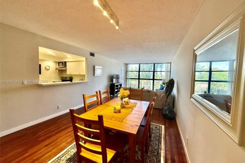 Купить кондоминиум в Халландейл-Бич, Флорида 2 спальни, 99.87м2, № 2055310 - фото 23