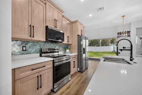 Casa en venta en Poinciana, Florida, 4 dormitorios, 158.86 m2 № 2277392 - foto 12