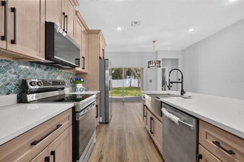 Casa en venta en Poinciana, Florida, 4 dormitorios, 158.86 m2 № 2277392 - foto 13